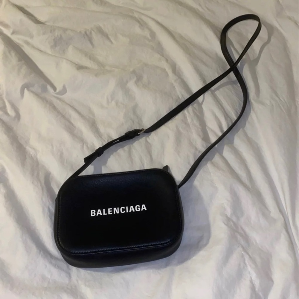 NEW Black Balenciaga Crossbody bag - Picture 1 of 1